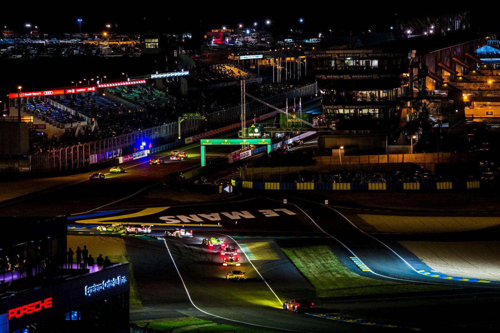 Night racing at the 24 Hours of Le Mans